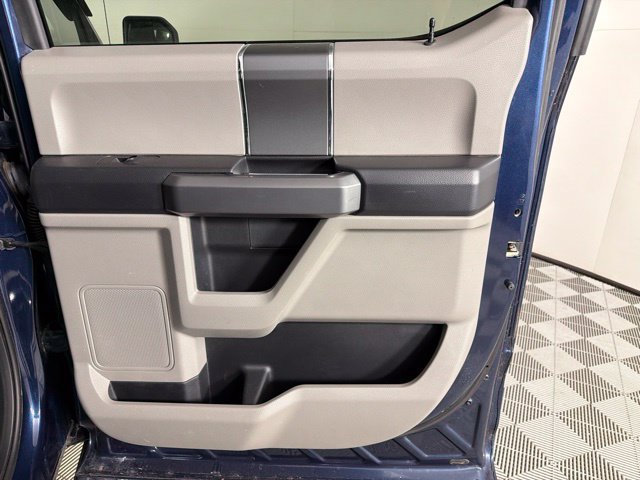 Used 2017 Ford F150 XLT w/ Equipment Group 302A Luxury AWD/4WD image 39