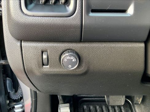 Used 2021 Chevrolet Colorado LT w/ Fleet Safety Package RWD image 26