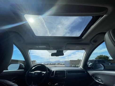 Certified 2022 Honda HR-V EX-L image 21