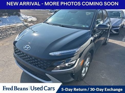 Used 2023 Hyundai Kona SEL image 2