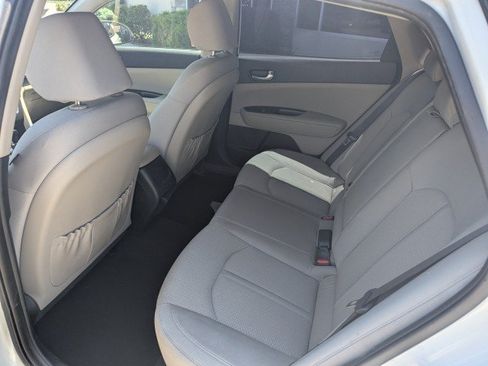 Used 2016 Kia Optima LX FWD image 21