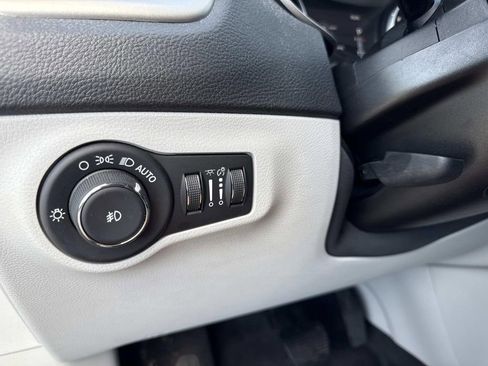 Used 2019 Jeep Compass Latitude w/ Popular Equipment Group image 31