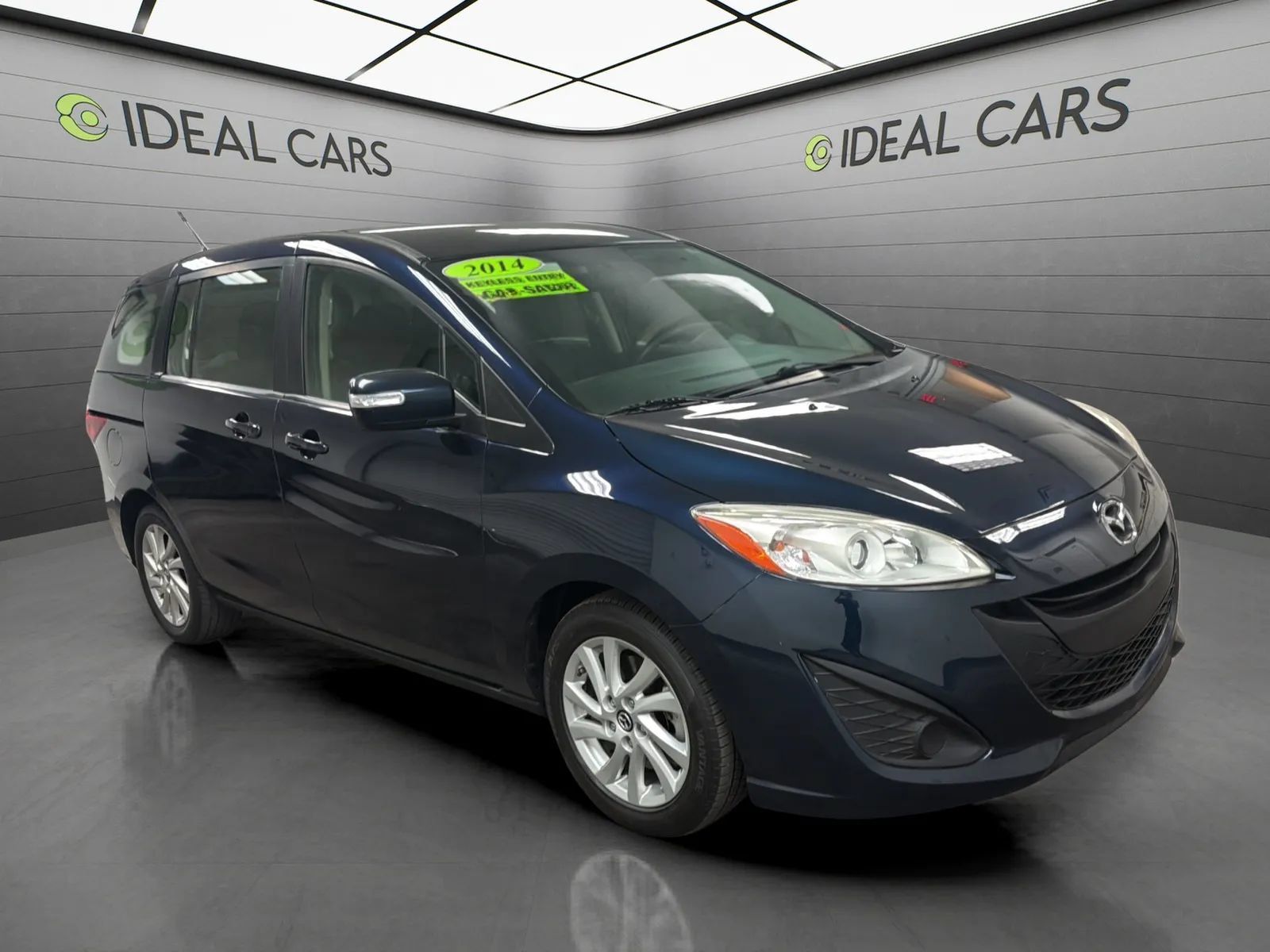 Used 2014 MAZDA MAZDA5 Sport FWD image 3