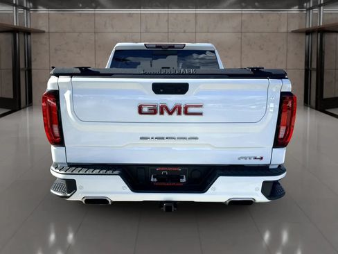 Used 2021 GMC Sierra 1500 AT4 w/ AT4 Premium Package AWD/4WD image 4