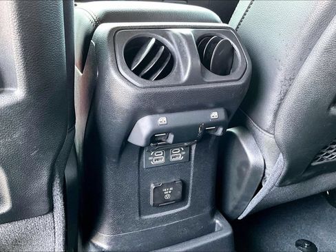 Used 2023 Jeep Wrangler Unlimited Rubicon 4xe AWD/4WD image 30