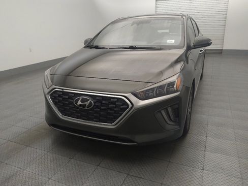 Used 2020 Hyundai Ioniq Limited FWD image 15