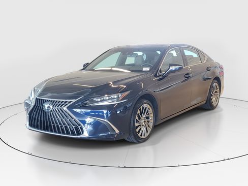 Used 2025 Lexus ES 350 Ultra Luxury w/ Accessory Package (Z2) FWD image 5