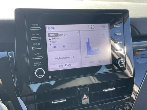 Used 2024 Toyota Camry SE image 5