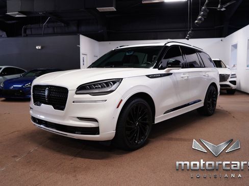 Used 2024 Lincoln Aviator Reserve w/ Jet Package RWD image 3