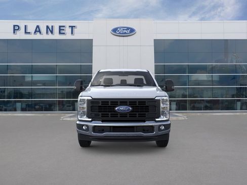 New 2026 Ford F250 XL w/ XL Chrome Package RWD image 7