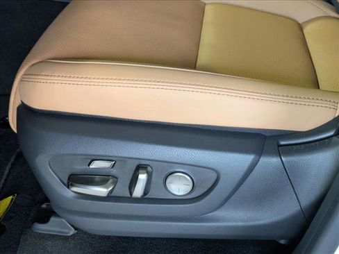 New 2026 Lexus LX 700h Luxury AWD/4WD image 4