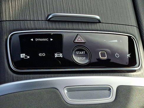 Certified 2023 Mercedes-Benz EQS 580 4MATIC image 24