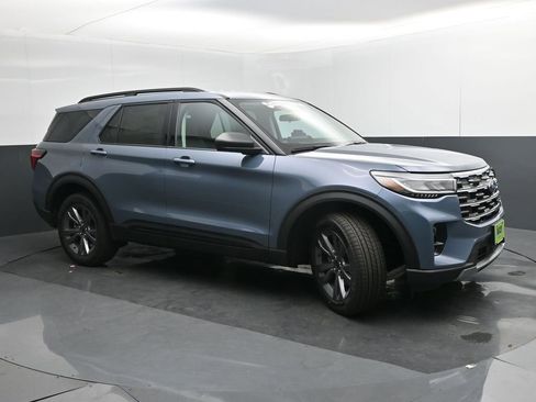 New 2026 Ford Explorer Active w/ Active Comfort Package image 8