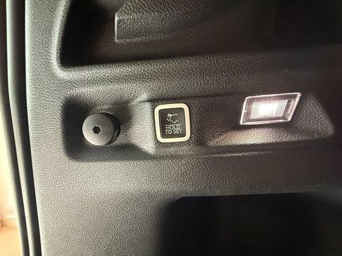 Used 2023 Jeep Grand Cherokee L Laredo AWD/4WD image 43