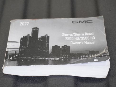 Used 2022 GMC Sierra 2500 AT4 w/ AT4 Premium Plus Package AWD/4WD image 42