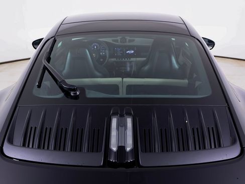 Certified 2025 Porsche 911 Carrera GTS RWD image 11