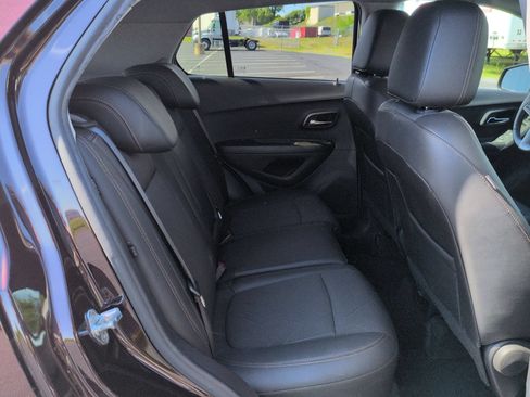 Certified 2022 Chevrolet Trax LT w/ LT Convenience Package AWD/4WD image 26