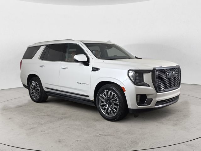 Used 2024 GMC Yukon Denali Ultimate AWD/4WD image 3
