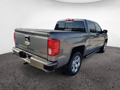 Used 2017 Chevrolet Silverado 1500 LTZ Z71 w/ LTZ Plus Package AWD/4WD image 7