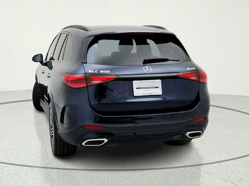 Used 2023 Mercedes-Benz GLC 300 4MATIC image 11