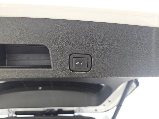 Used 2026 Buick Enclave Preferred FWD image 11