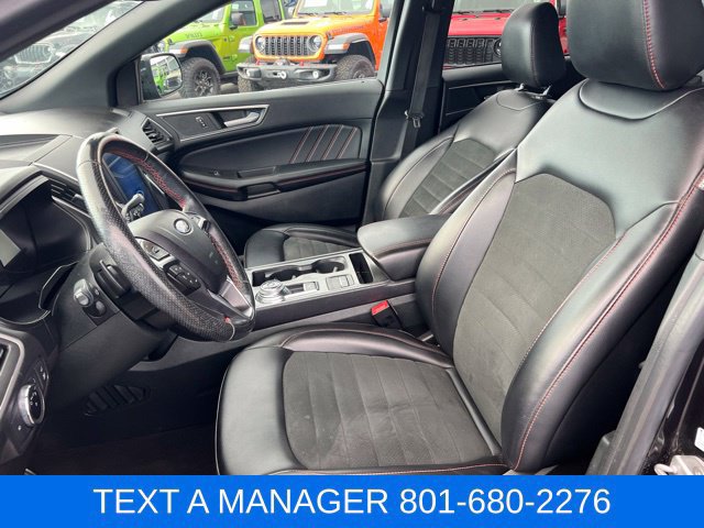 Used 2023 Ford Edge ST-Line w/ Class II Trailer Tow Package AWD/4WD image 14