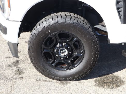 Used 2024 Ford F250 XL w/ STX Appearance Package AWD/4WD image 14
