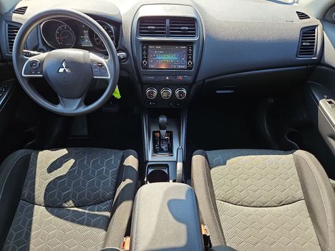 Used 2025 Mitsubishi Outlander Sport AWD image 11