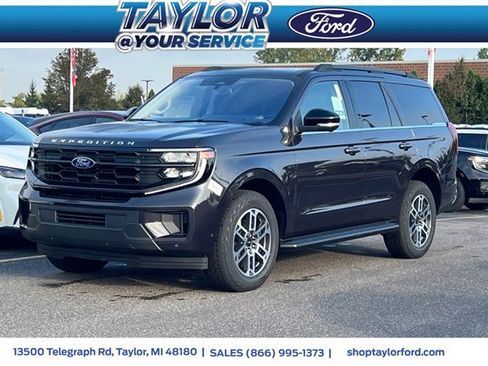 New 2025 Ford Expedition Active image 1