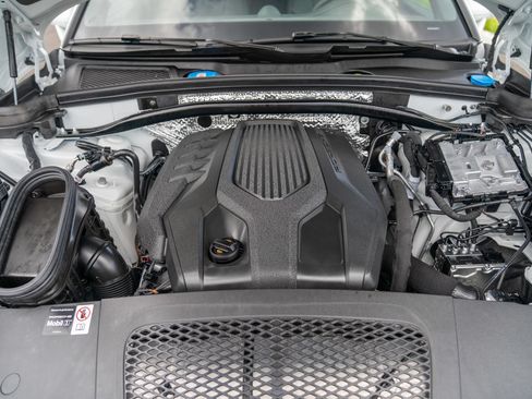 Certified 2026 Porsche Macan AWD/4WD image 29