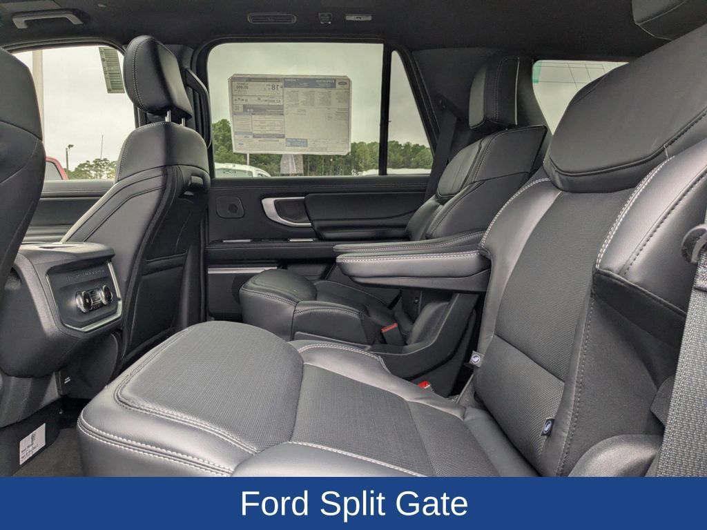 Used 2025 Ford Expedition Platinum w/ Stealth Performance Package AWD/4WD image 16