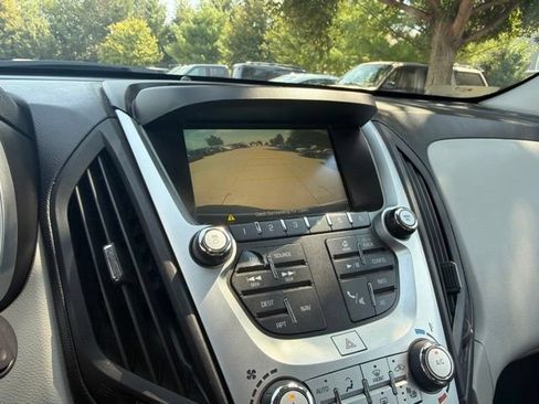 Used 2017 Chevrolet Equinox Premier w/ Enhanced Convenience Package FWD image 27