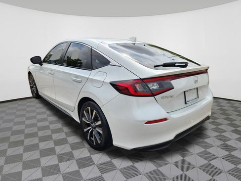 Certified 2024 Honda Civic EX-L image 3