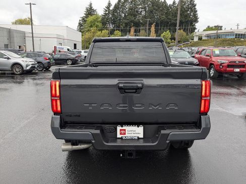 Certified 2025 Toyota Tacoma TRD Sport AWD/4WD image 11