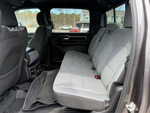 Used 2023 RAM 1500 Big Horn AWD/4WD image 25