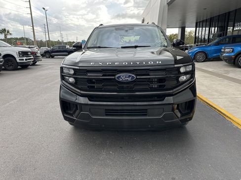 Certified 2025 Ford Expedition Active image 9