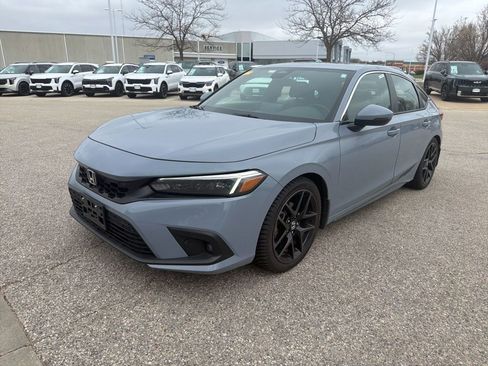 Used 2023 Honda Civic Sport Touring image 2