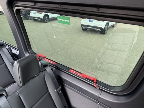 New 2025 Mercedes-Benz Sprinter 2500 image 25