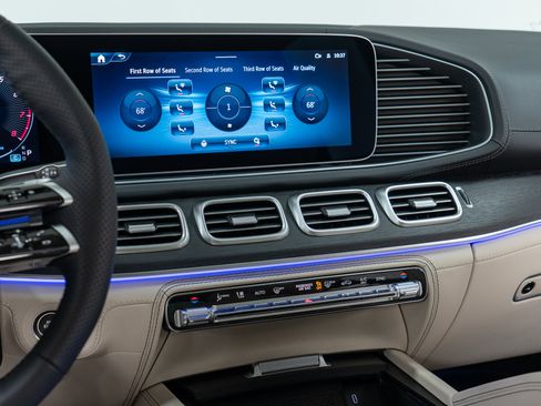 New 2026 Mercedes-Benz GLS 450 4MATIC image 19