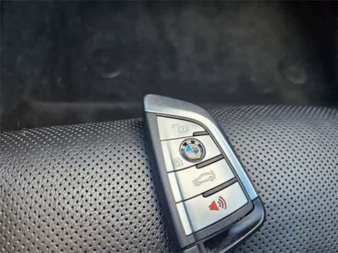 Used 2023 BMW X6 xDrive40i w/ Executive Package image 35