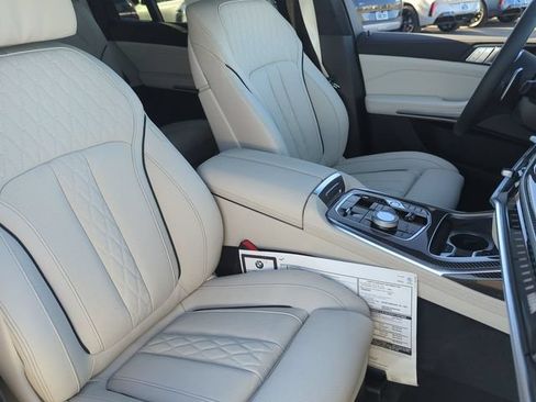 Used 2026 BMW X7 M60i AWD/4WD image 11