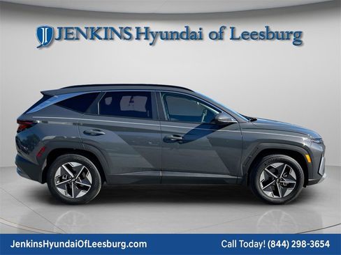 New 2025 Hyundai Tucson SEL image 3