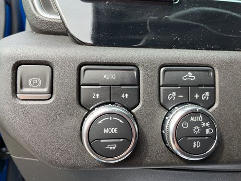 Used 2023 GMC Sierra 1500 Elevation image 21