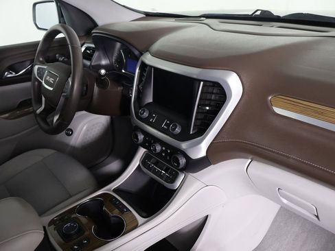 Used 2023 GMC Acadia SLE w/ Driver Convenience Package image 30