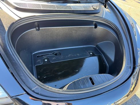 Used 2019 Tesla Model 3 image 9