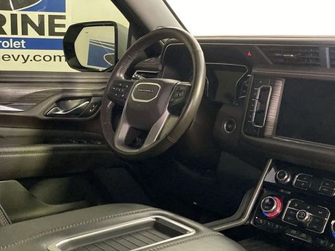 Used 2021 GMC Yukon Denali w/ Denali Premium Package RWD image 10