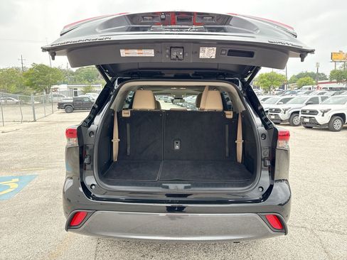 Used 2022 Toyota Highlander Limited AWD/4WD image 20