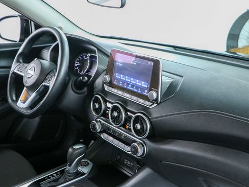 Used 2025 Nissan Sentra SV FWD image 25