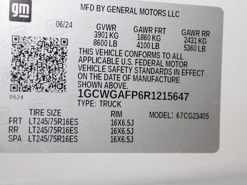 Used 2024 Chevrolet Express 2500 w/ Driver Convenience Package image 33