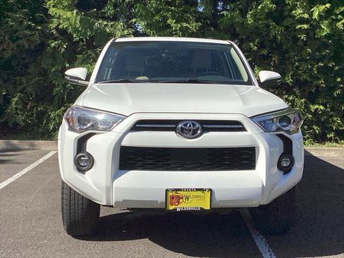 Certified 2023 Toyota 4Runner SR5 Premium w/ Moonroof Package AWD/4WD image 20